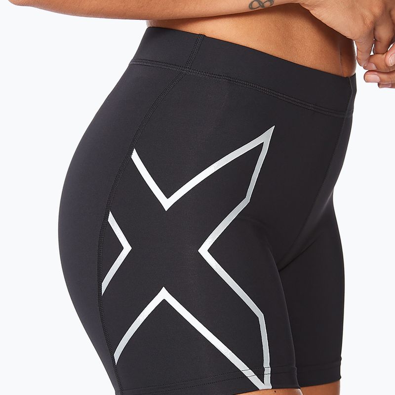 Pantaloni scurți de antrenament 2XU Core Compression 5" pentru femei, negru/argintiu WA4481B 4