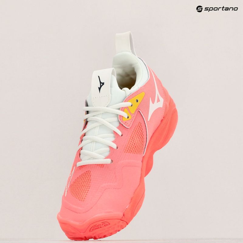 Încălțăminte de volei pentru femei Mizuno Wave Momentum 3 candy coral/black/bolt 2 neon 15