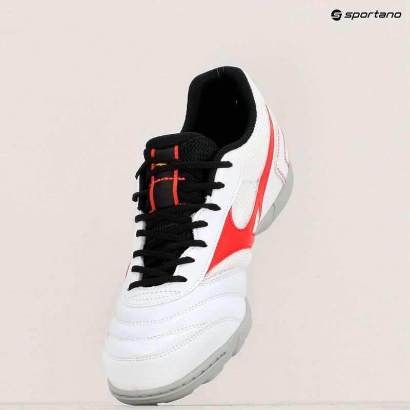 Încălțîminte de fotbal pentru bărbați Mizuno MRL Sala Club TF white/radiant red 15