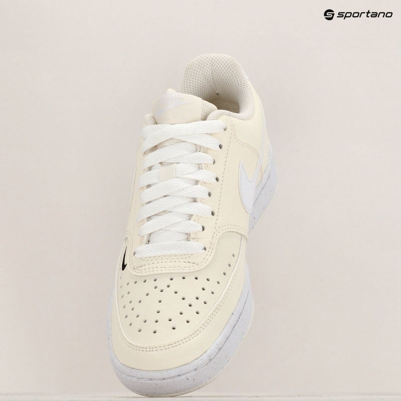 Încălțăminte pentru femei Nike Court Vision Low Next Nature white / black / pale ivory 9