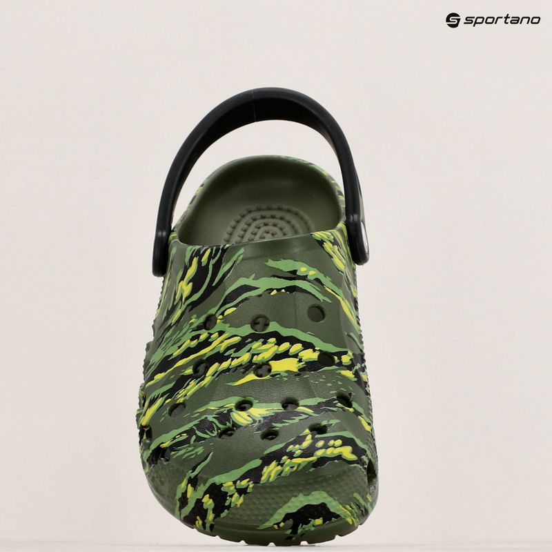 Papuci Crocs Baya Seasonal Printed Clog tiger camo 16