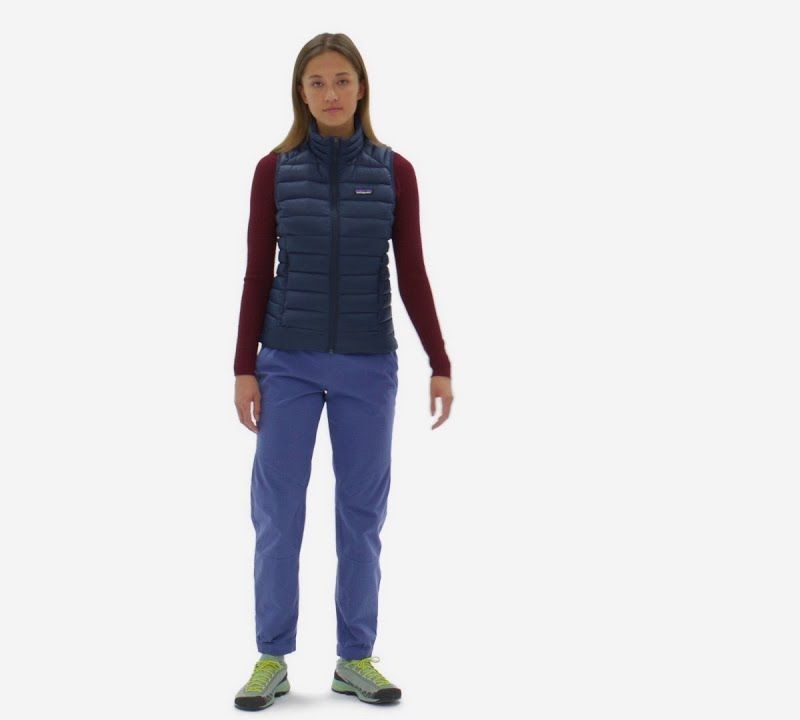 Vestă pentru femei Patagonia Down Sweater night plum 8