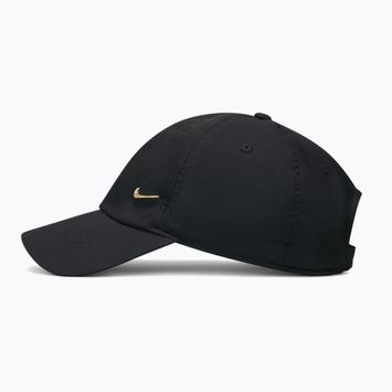 Șapcă Nike Dri-Fit Club Unstructured Metal Swoosh 2026 black/metallic gold