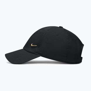 Șapcă Nike Dri-Fit Club Unstructured Metal Swoosh 2026 black/metallic gold