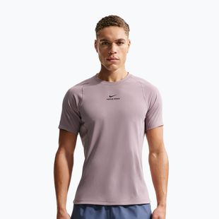 Tricou de antrenament bărbați Nike Pro Training Dri-Fit light violet ore/black