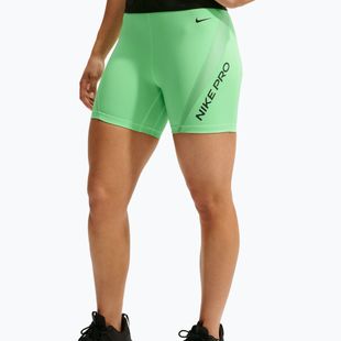 Pantaloni scurți de antrenament pentru femei Nike Pro Sculpt illusion green/cucumber calm/black/black