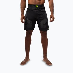 Pantaloni scurți de antrenament pentru bărbați Venum Training Camp 4.0 black/neo green