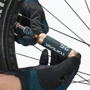 Pompă de bicicletă CO2 Topeak Nano AirBooster neagră T-TNAB-1