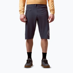 Pantaloni scurți de ciclism pentru bărbați Endura Singletrack Lite Short Std carbon grey