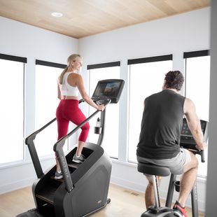 Bandă de fitness cu scări Matrix Climbmill + C50XR, negru, MX-C-50-XR-02