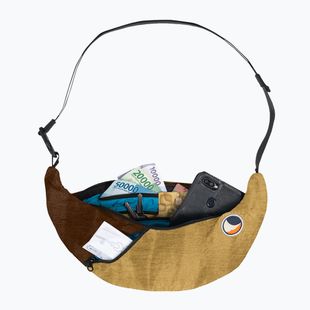 Borsetă de braț Ticket To The Moon Upcycled Sling bag sand/chocolate