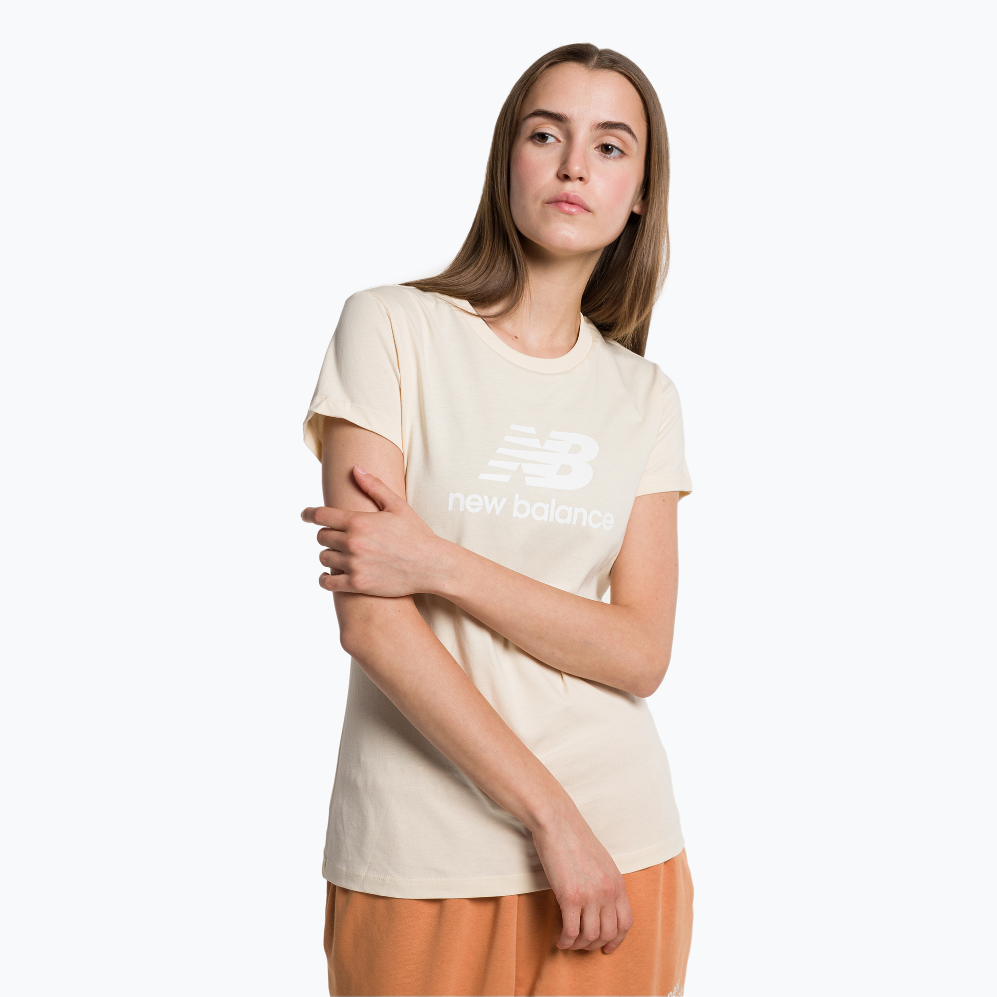 T-shirt pentru femei New Balance Essentials Stacked Logo Co bej NBWT31546 (Essentials Stacked Logo WT31546TCM)