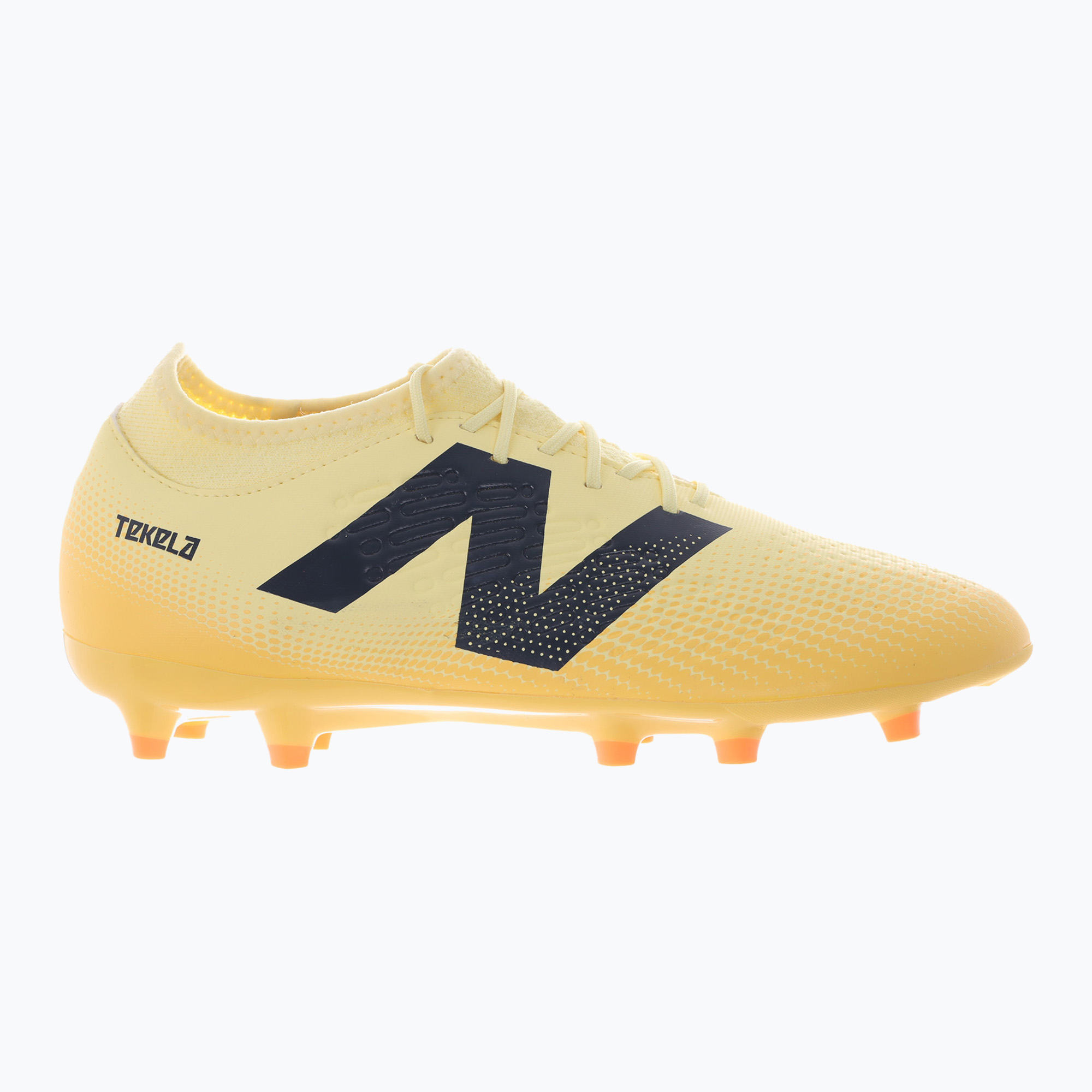 Încălțăminte de fotbal pentru bărbați New Balance Tekela Magique V4+ FG beige (Tekela Magique V4+ FG ST3FJ45.D.110)