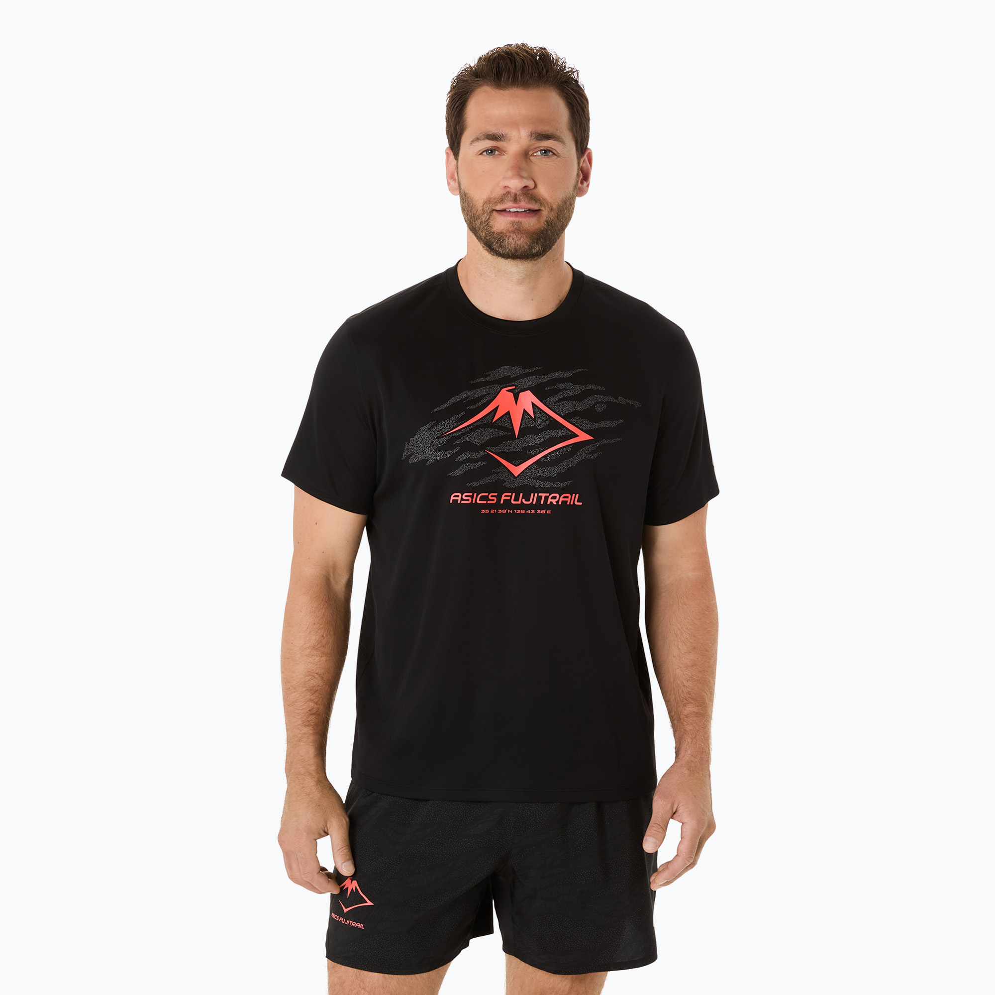 Tricou de alergare pentru bărbați ASICS Fujitrail Logo performance black/carbon/coral reef (Fujitrail Logo 2011C981-003)